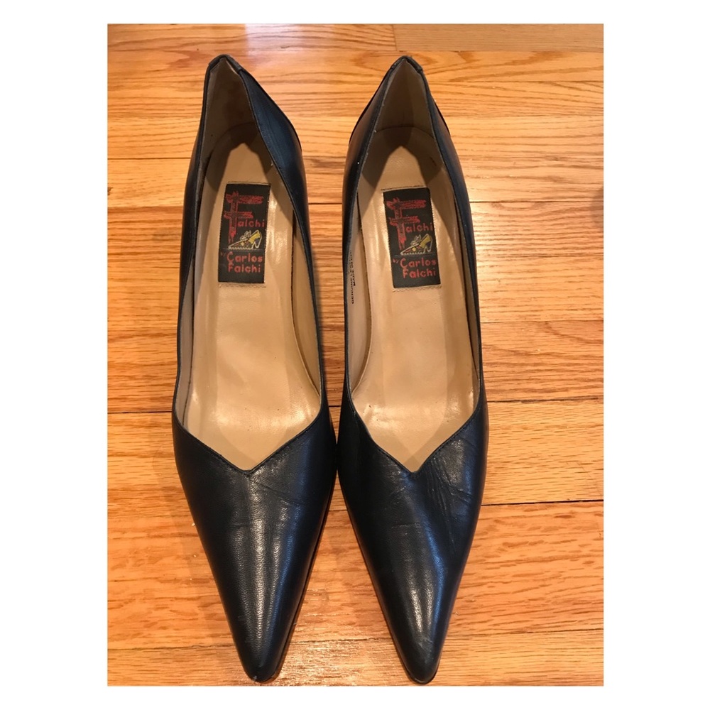 Carlos Falachi navy blue kitten heels